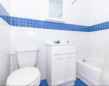 369 Menahan Street - Photo Thumbnail 4
