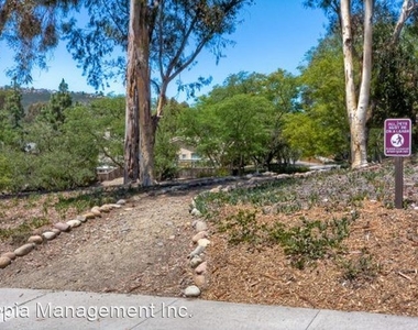 12184 Wilsey Way - Photo Thumbnail 2