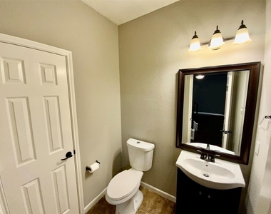 1207  Peyton Pl - Photo Thumbnail 12