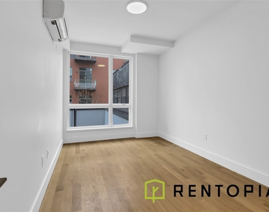 209 North 11th Street - Photo Thumbnail 4