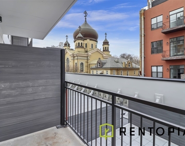 209 North 11th Street - Photo Thumbnail 3