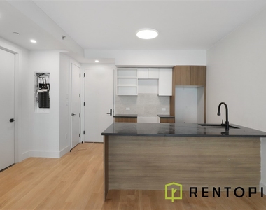 209 North 11th Street - Photo Thumbnail 3