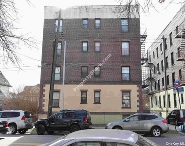 160-10 Sanford Avenue - Photo Thumbnail 0