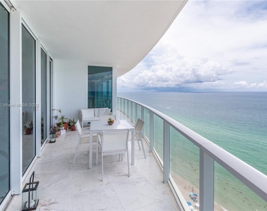 3951 S Ocean Dr - Photo Thumbnail 9