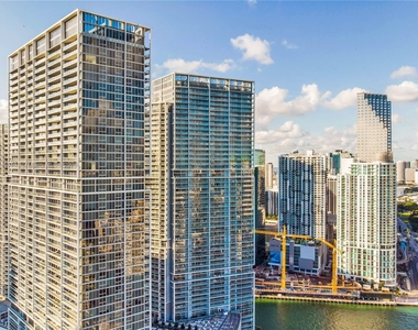 475 Brickell Ave - Photo Thumbnail 26