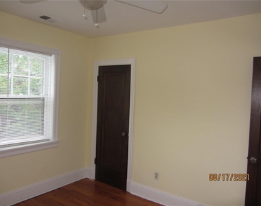 7030 Dartmouth Avenue - Photo Thumbnail 11