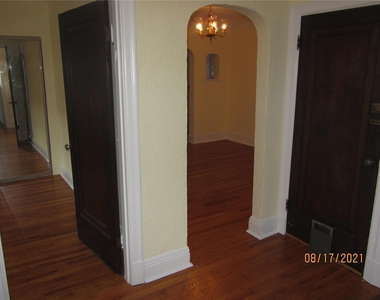 7030 Dartmouth Avenue - Photo Thumbnail 18