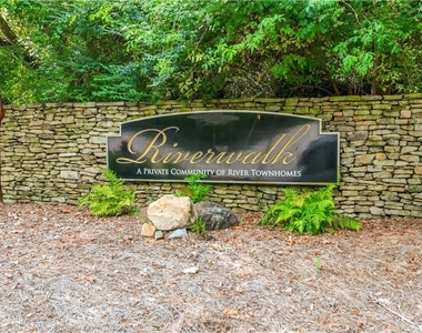 317 River Glen Drive - Photo Thumbnail 35