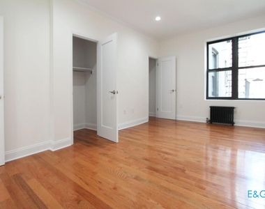 1 Bennett Avenue - Photo Thumbnail 11