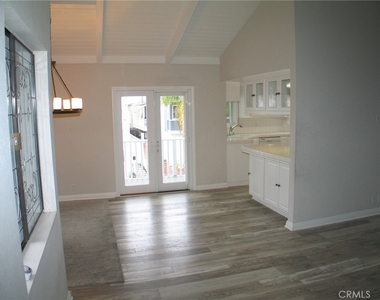 110 Onyx Avenue - Photo Thumbnail 7