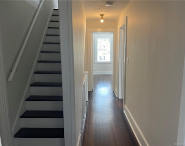 227 S Ridge Street - Photo Thumbnail 9