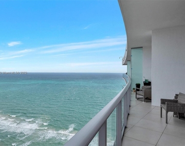 4111 S Ocean Dr - Photo Thumbnail 18