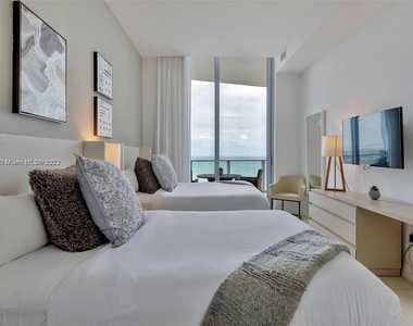 4111 S Ocean Dr - Photo Thumbnail 6