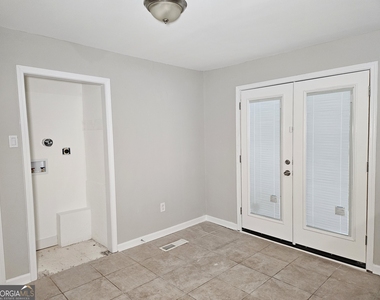 3157 Canary Court - Photo Thumbnail 6