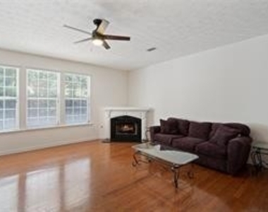 5309 Paramount View Way - Photo Thumbnail 2