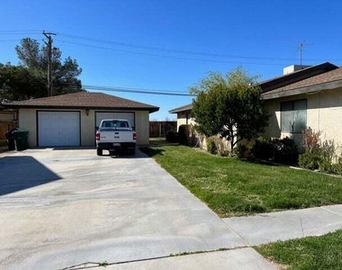 9848 Sally Avenue - Photo Thumbnail 3