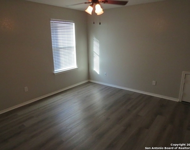 357 Buckboard Ln - Photo Thumbnail 19