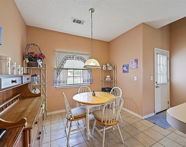 9513 Western Trail - Photo Thumbnail 15