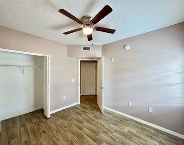 6022 Portsdale Place - Photo Thumbnail 14