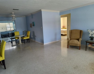 3001 Gulf Boulevard - Photo Thumbnail 2