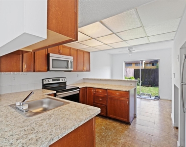 15460 Sw 82nd Ln - Photo Thumbnail 2