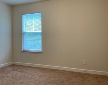 10308 Bluebird Court - Photo Thumbnail 15