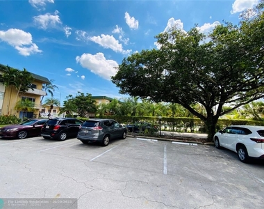 5500 Sw 77th Ct - Photo Thumbnail 16