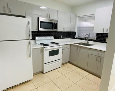 5500 Sw 77th Ct - Photo Thumbnail 1