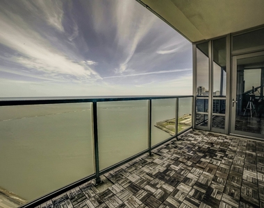 600 N Lake Shore Drive - Photo Thumbnail 14