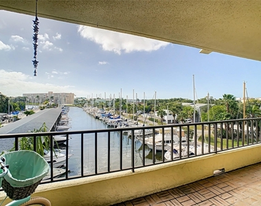 1750 Harbor Place S - Photo Thumbnail 5