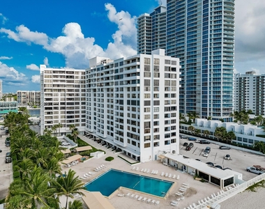 3505 S Ocean Dr - Photo Thumbnail 14