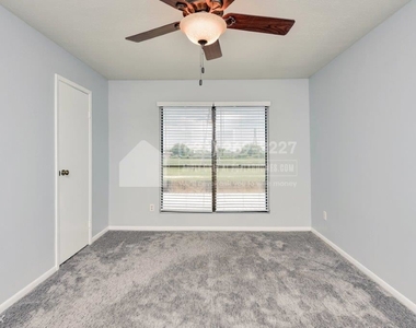 10811 Greenwillow Street Unit 8 - Photo Thumbnail 16