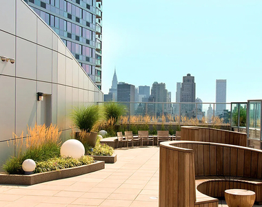 west 37th - Photo Thumbnail 1