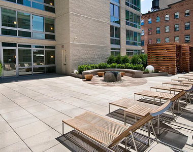 west 37th - Photo Thumbnail 2