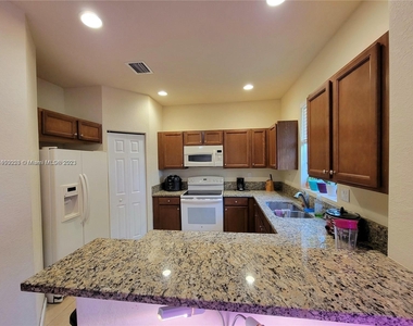 23259 Sw 113th Ct - Photo Thumbnail 3