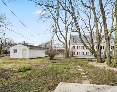 6170 N Winthrop Avenue - Photo Thumbnail 15