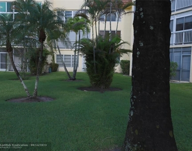 6670 Royal Palm Blvd - Photo Thumbnail 2