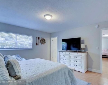 2424 Ne 9th St - Photo Thumbnail 12