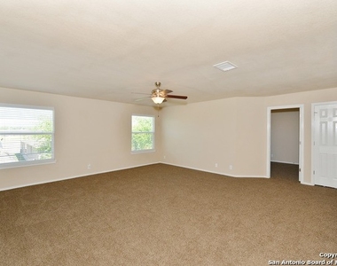 222 Ridge Bluff - Photo Thumbnail 20