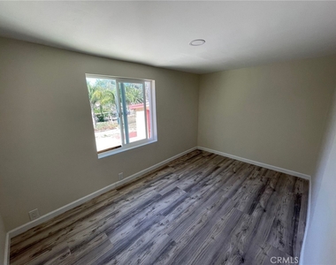 29250 Pierrott Avenue - Photo Thumbnail 9