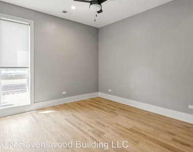 4540 N Ravenswood Ave - Photo Thumbnail 6