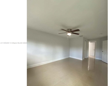 3121 Sw 16th Ct - Photo Thumbnail 15