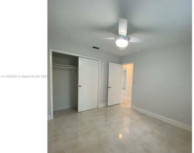 3121 Sw 16th Ct - Photo Thumbnail 26