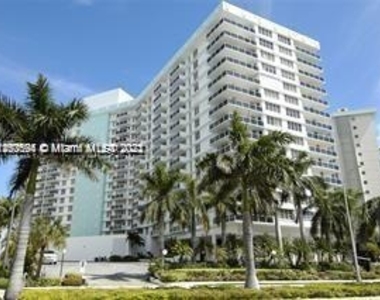 3725 S Ocean Dr - Photo Thumbnail 6