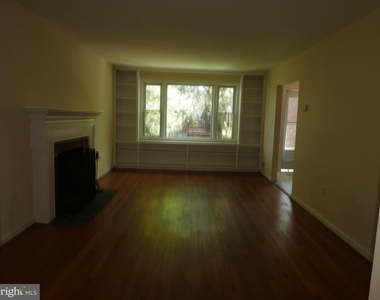 3320 Spring Lane - Photo Thumbnail 12