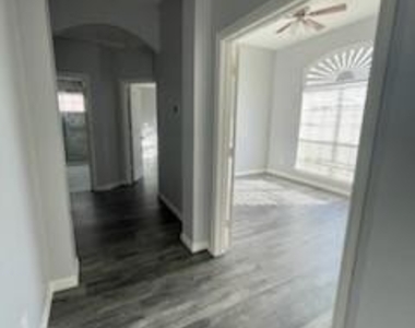 9519 Vista Circle - Photo Thumbnail 22