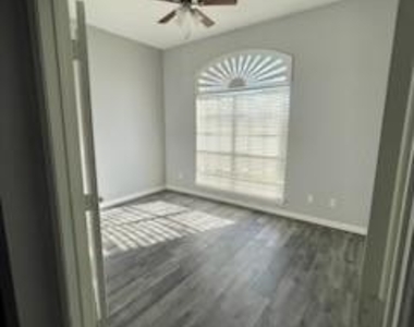 9519 Vista Circle - Photo Thumbnail 21