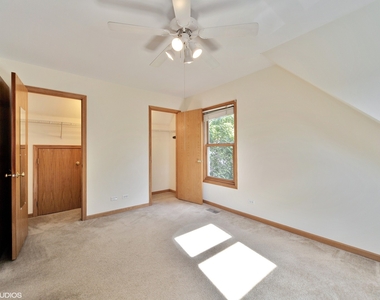 4734 N Hermitage Avenue - Photo Thumbnail 7