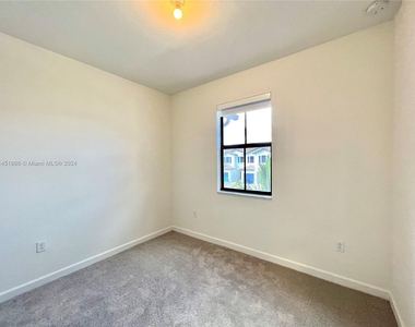 11918 Sw 247 Terrace - Photo Thumbnail 22