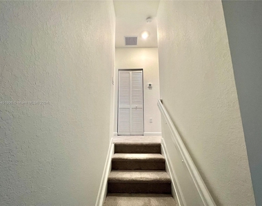 11918 Sw 247 Terrace - Photo Thumbnail 15